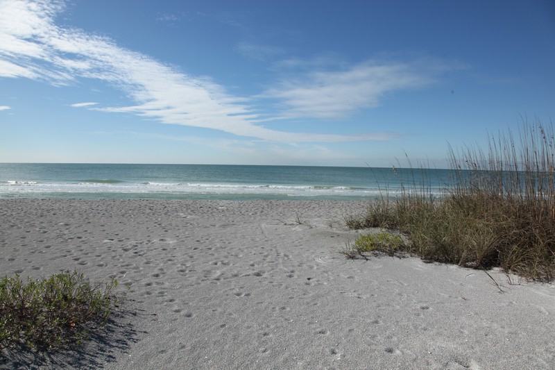 Pictures Gulffront Condominium, beachfront condo