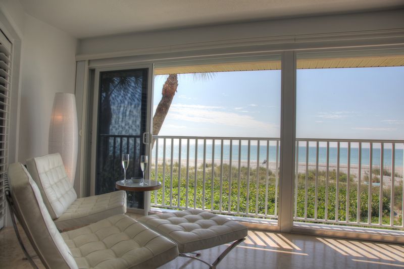 Pictures Gulffront Condominium, beachfront condo